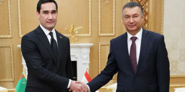 Президент Туркменистана С.Бердымухамедов встретился с Премьер-министром Таджикистана К.Расулзода