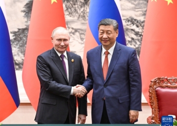 Си Цзиньпин и В. В. Путин провели совместную пресс-конференцию