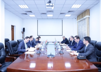 МИД Таджикистана и Азербайджана подписали документ о сотрудничестве