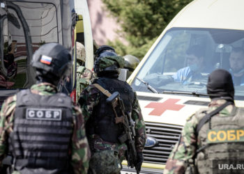 Нападения в Махачкале и Дербенте: по меньшей мере 17 погибших, нападавшие убиты