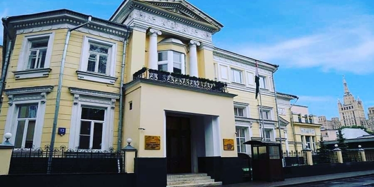 В Таджикистан вернули детей, оставшихся без попечения в России