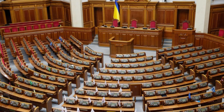 Верховная рада Украины приняла закон о статусе английского языка в Украине как языка международного общения