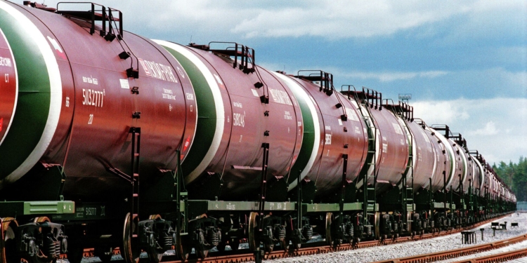 В Таджикистан в 2024 году было импортировано 783,8 тыс. тонн нефтепродуктов и сжиженного газа