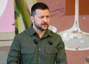 Зеленский допустил мирные переговоры с РФ через посредников