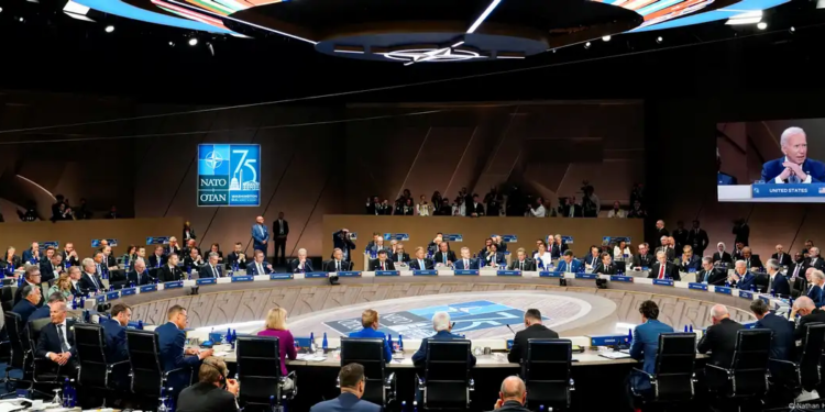 НАТО предоставит Украине военную помощь на 40 млрд евро