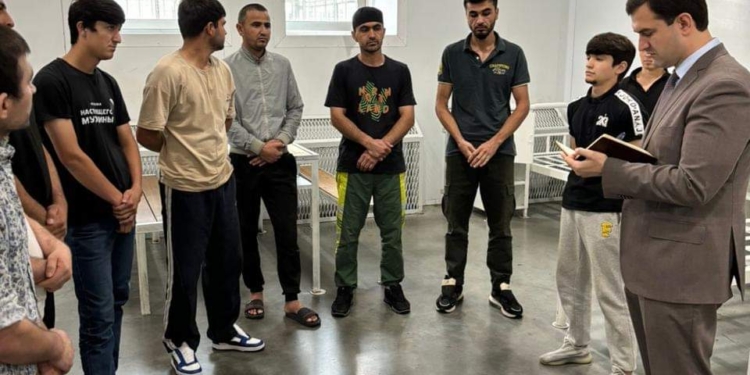 Посольство Таджикистана в РФ ознакомилось с условиями содержания своих граждан в центре временного содержания