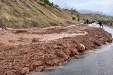 В Таджикистане за прошедшие сутки зафиксированы 2 факта схода селей и несчастный случай на воде