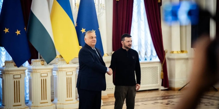 Премьер-министр Венгрии Орбан прибыл в Киев