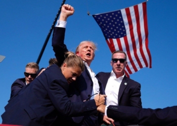 На Дональда Трампа совершено покушение, он ранен в ухо