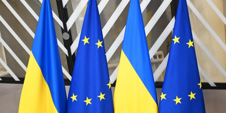 Еврокомиссия поддержала выделение Украине еще 4,2 млрд евро