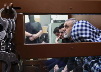 Еще троим уроженцам Таджикистана, подозреваемым в нападении на «Крокус», продлили арест