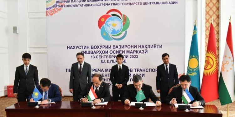 Министры транспорта стран Центральной Азии подписали Совместное коммюнике о сотрудничестве