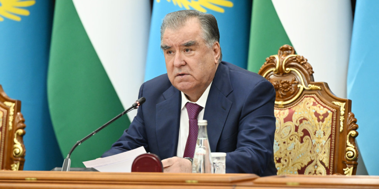 Выступление Эмомали Рахмона на пресс-конференции по итогам переговоров с Президентом Республики Казахстан Касым-Жомартом Токаевым