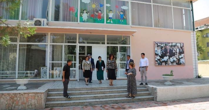 Дилрабо Мансури в Бустоне ознакомилась с подготовкой школ к новому учебному году