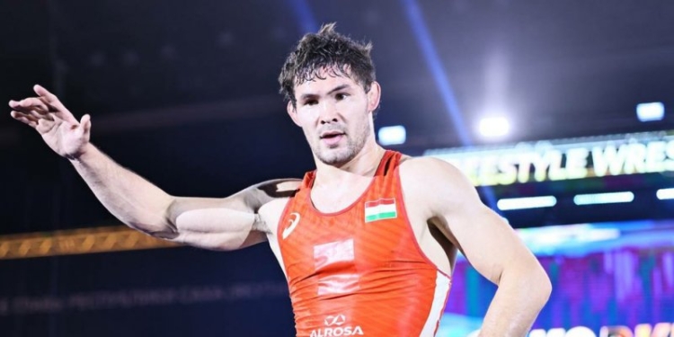 Виктор Рассадин вышел в полуфинал по вольной борьбе в Олимпийских играх в Париже-2024