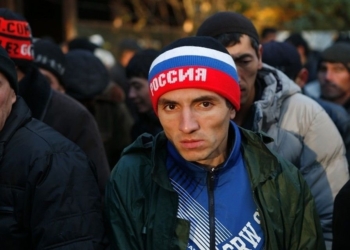 Таджикистанцы в России призваны соблюдать новый миграционный закон