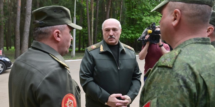 Неизвестные беспилотники как попытка втянуть Минск в войну и создать атмосферу страха в Европе