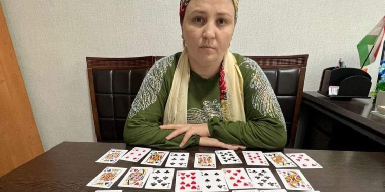 В Душанбе задержали очередную гадалку