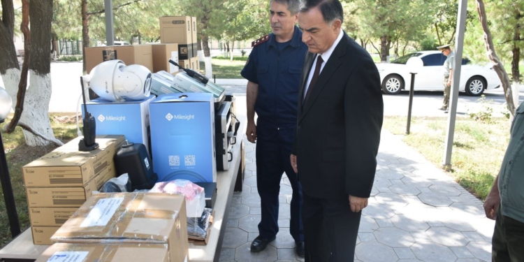 КЧС Таджикистана получил современное оборудование для создания Единой автоматизированной системы связи