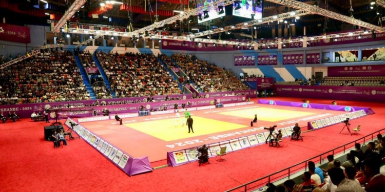 В Душанбе стартовал первый чемпионат мира по борьбе