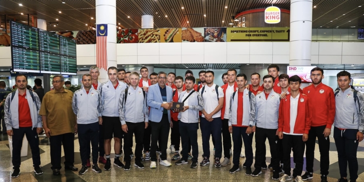 Сборная Таджикистана уже прибыла в Куала-Лумпур, где пройдет Кубок Мердека — 2024