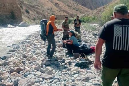 Мобильное приложение «SOS» спасло двух иностранных граждан глубоко в горах Памира