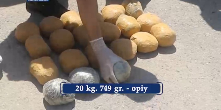 Пограничники Узбекистана задержали гражданина Таджикистана с крупной партией наркотиков