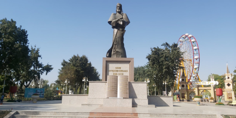 В Пенджикенте построят парк имени Абулкосима Фирдавси с памятником поэт