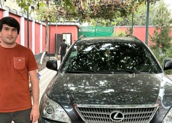 В Душанбе водитель «Лексуса» нарушил ПДД и создал аварийную ситуацию
