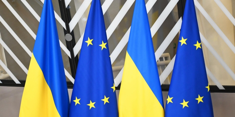 Страны ЕС согласовали кредит Украине на 35 млрд евро