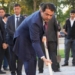 Рустами Эмомали принял участие в акции по посадке деревьев во дворе здания Парламента страны