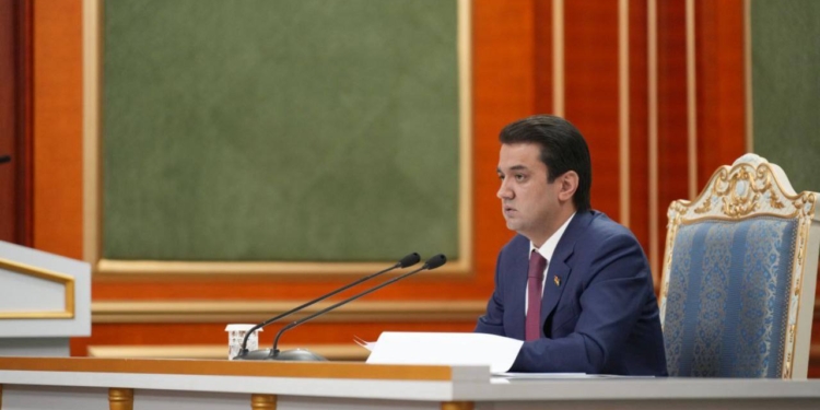 Мэр Душанбе поручил усилить подготовку к отопительному сезону и развивать инфраструктуру города