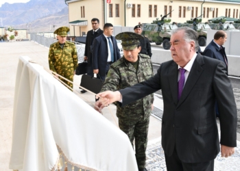 Эмомали Рахмон открыл учебный центр спецподразделений ГКНБ в Хатлонской области