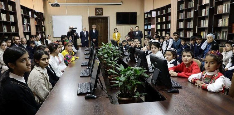 В Душанбе прошел конкурс «Наш Президент заботится о нас» среди детей с ограниченными возможностями
