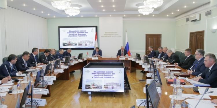 Сотрудничество МВД России и Таджикистана привело к снижению преступности среди мигрантов