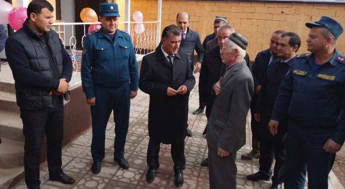 Житель Шахринавского района, потерявший жильё в результате майского наводнения, получил новый дом