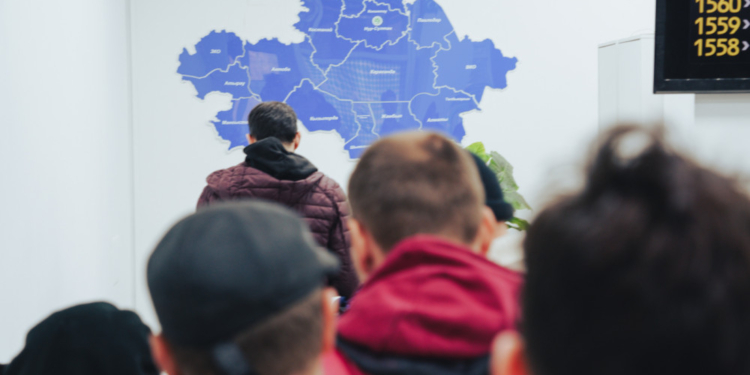 В Казахстане введены новые правила проживания иностранцев