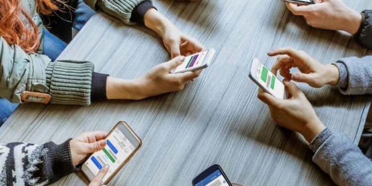 Число пользователей смартфонов в мире достигло 5 миллиардов