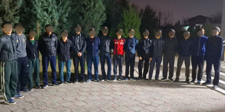 В Душанбе задержаны 16 подростков за драку