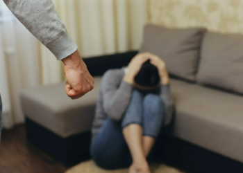 26-летний истравшанец обвиняется  в доведении супруги до самоубийства