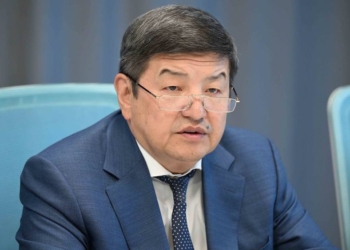 Президент Киргизии отправил в отставку премьера страны Акылбека Жапарова