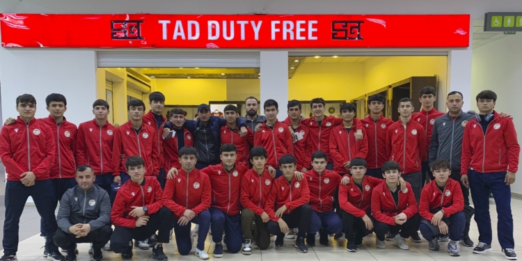 Юношеская сборная Таджикистана (U-17) отправилась на учебно-тренировочный сбор в ОАЭ