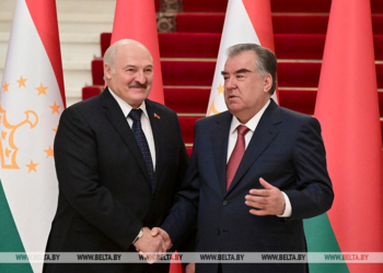 Эмомали Рахмон поздравил Александра Лукашенко с победой на выборах