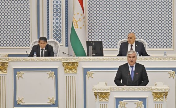 Парламент Таджикистана одобрил новые законы и кредитные соглашения
