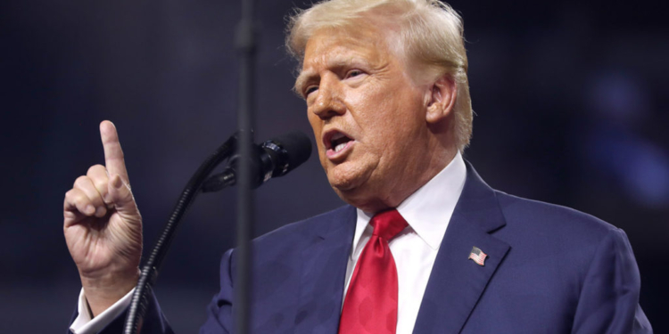 Трамп пригрозил РФ санкциями и пошлинами на все товары, которыми она торгует, если не будет заключена сделка о прекращении войны с Украиной