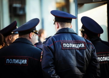 Полиция в РФ получит право проверять мигрантов без ордера