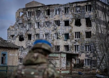 Величие, увязшее в донецкой грязи