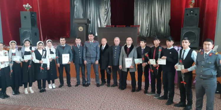 Учащимся школ Матчинского и Спитаменского районов вручили паспорта