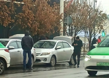 В Душанбе оштрафовали водителей за неправильную парковку