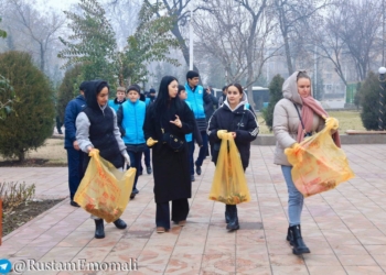 В Душанбе прошла акция по благоустройству столицы